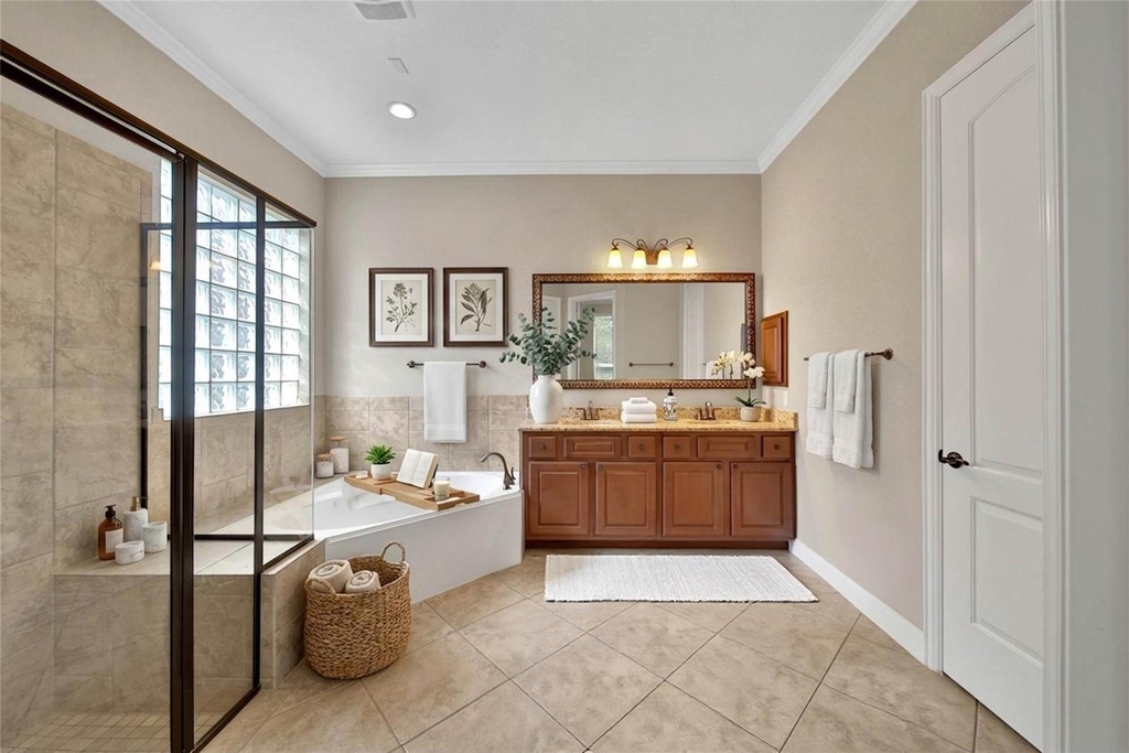 9422 Pecos Pass Court - Photo 14