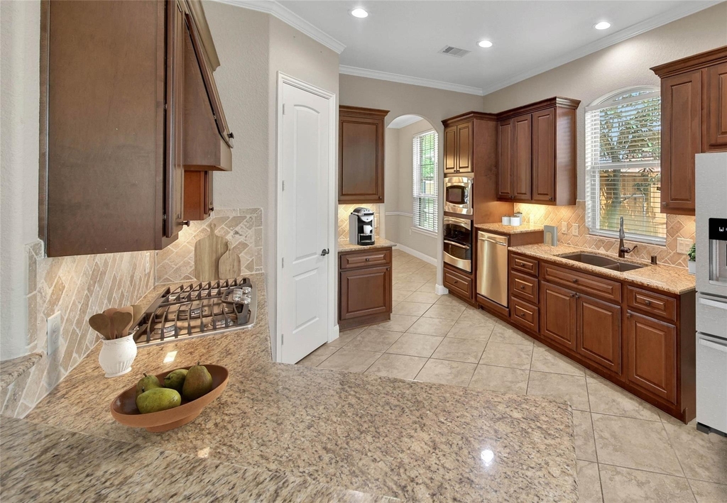 9422 Pecos Pass Court - Photo 9