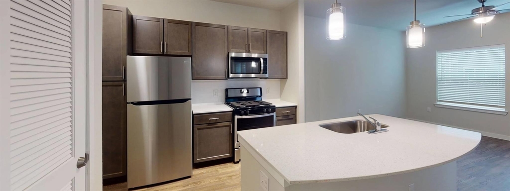 3530 West 12th Street - Photo 11