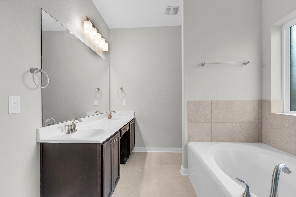 1510 Bella Garden Court - Photo 12