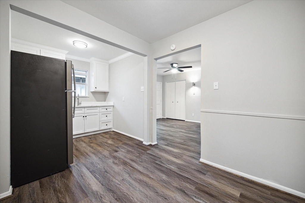 2202 Park Street - Photo 4