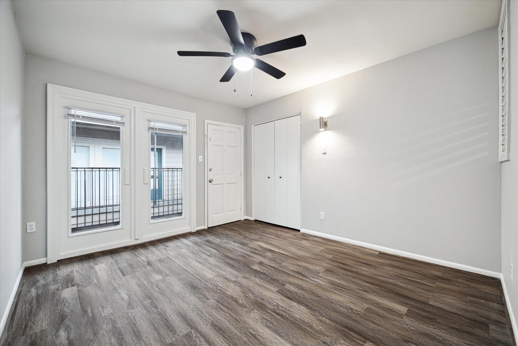 2202 Park Street - Photo 0