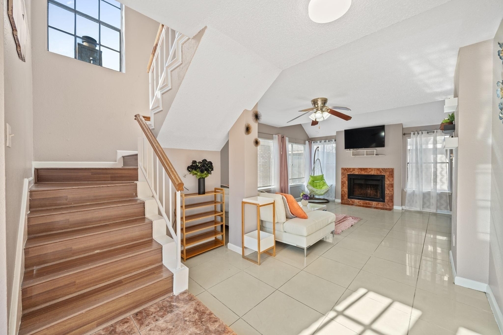 8629 Kinghaven Street - Photo 4
