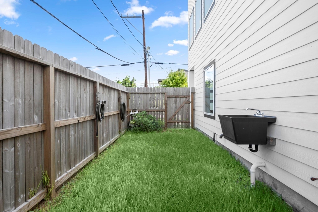 3022 Holman Street - Photo 26