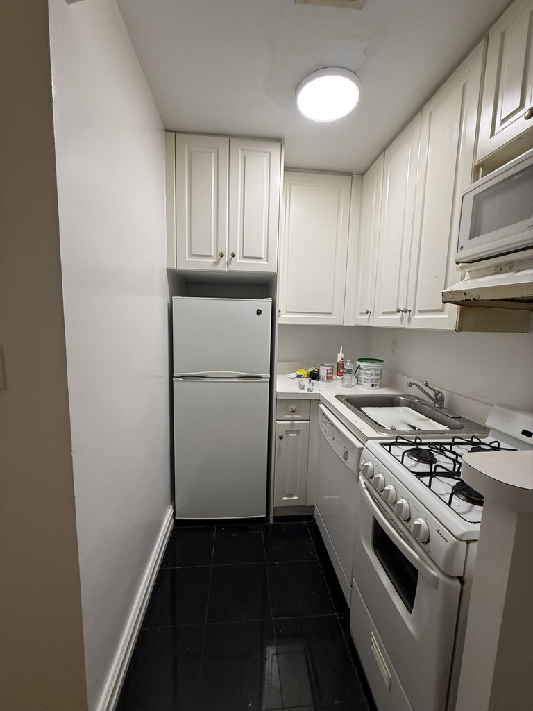 333 East 84th Street - Photo 3