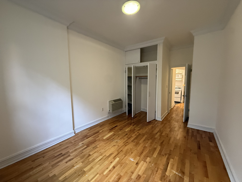 333 East 84th Street - Photo 5