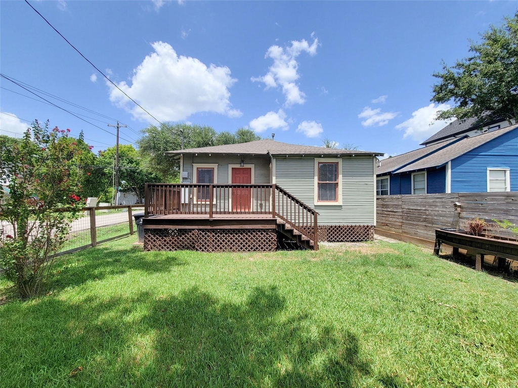802 E 39th - Photo 38