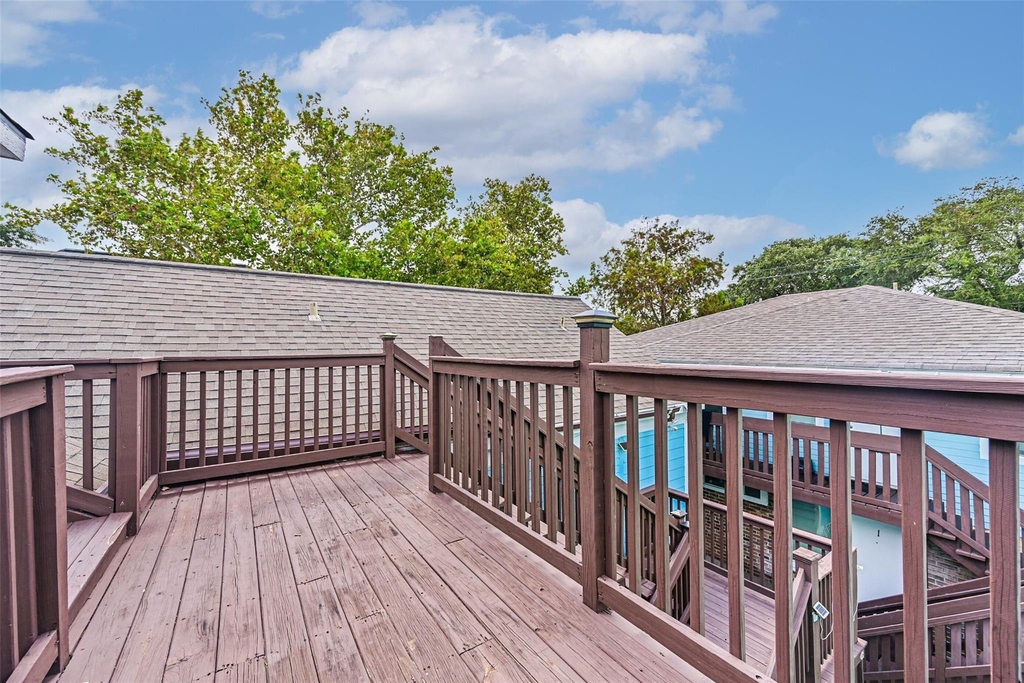 2914 Avenue K - Photo 2
