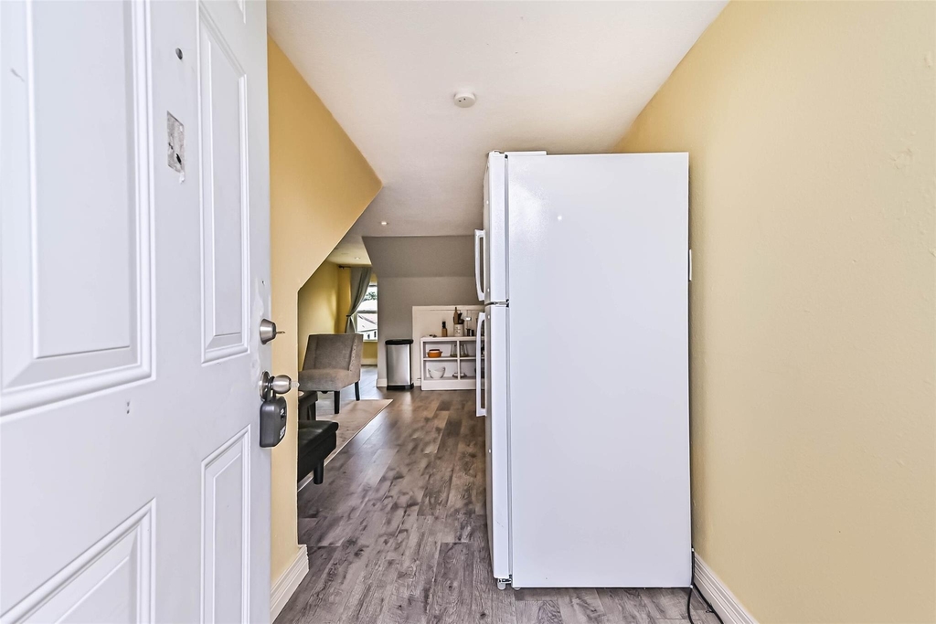 2914 Avenue K - Photo 3