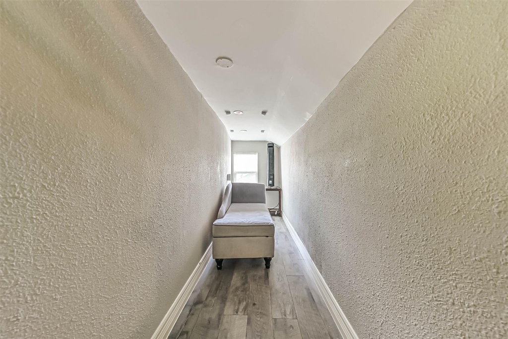 2914 Avenue K - Photo 15
