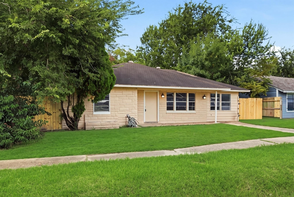 5326 Doulton Drive - Photo 1