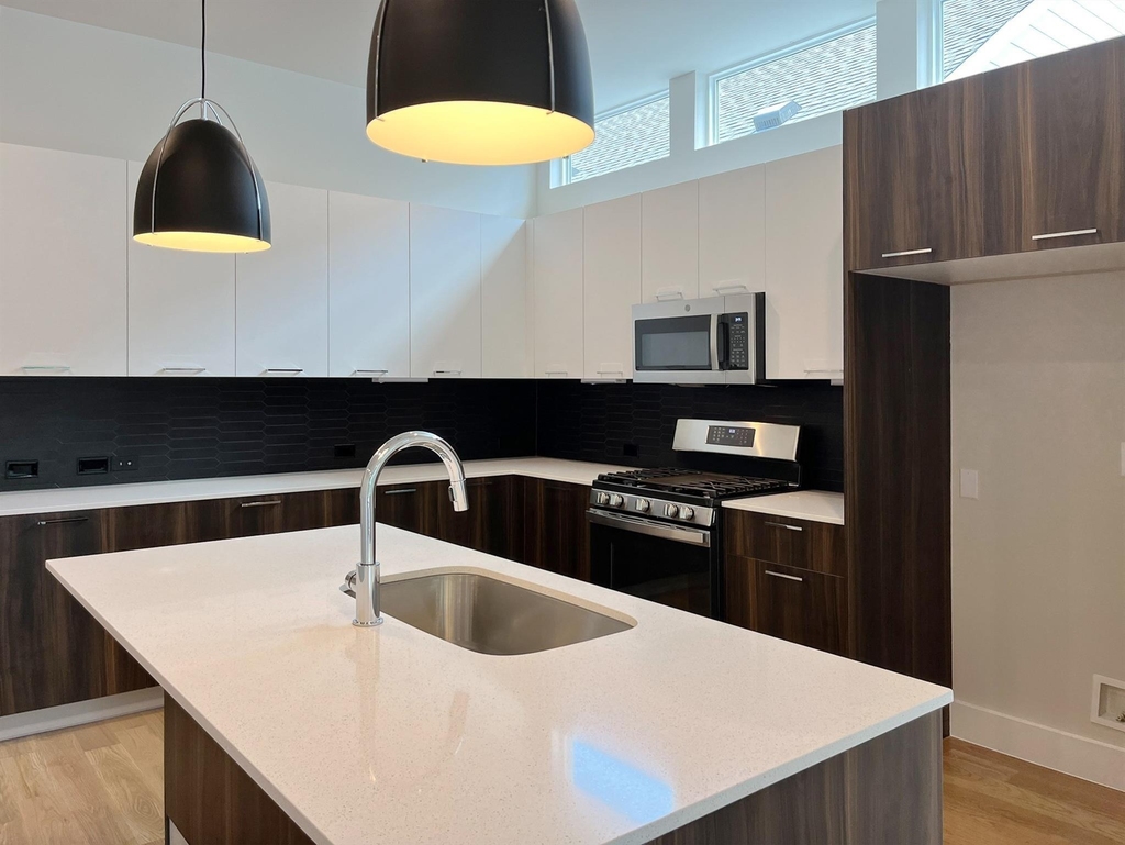 5314 Suez Street - Photo 2