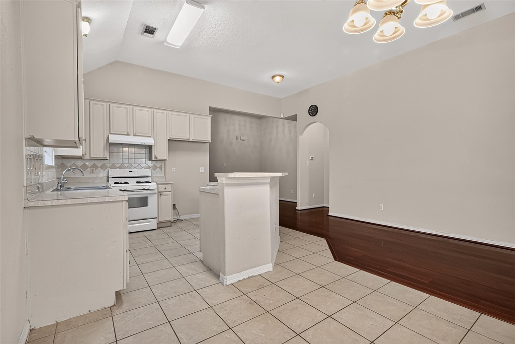 8503 Raybluff Lane - Photo 23