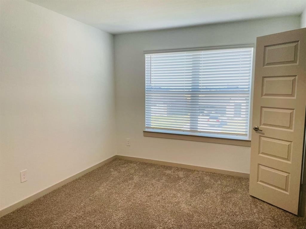 28935 Yukon River Court - Photo 8
