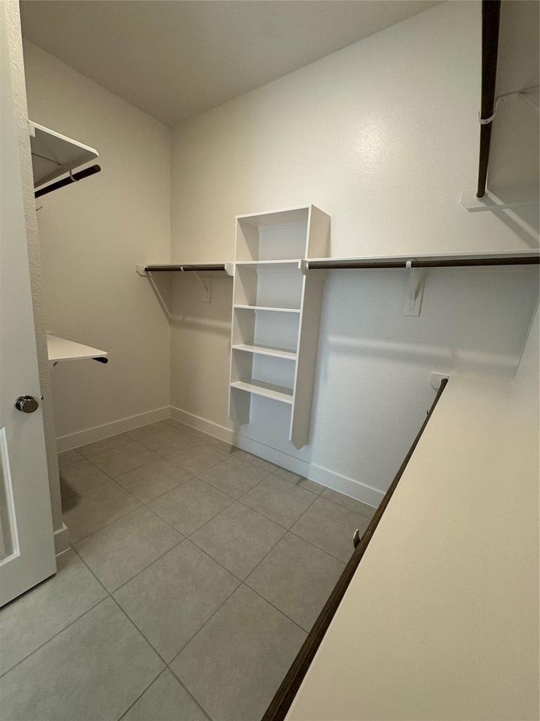 7129 Carriage Light Drive - Photo 28