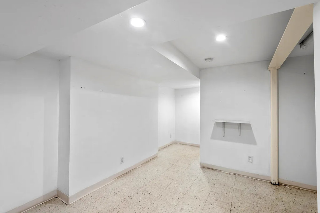 291 Wyckoff Avenue - Photo 10
