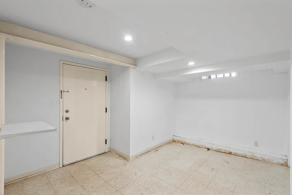 291 Wyckoff Avenue - Photo 8