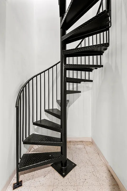 291 Wyckoff Avenue - Photo 11