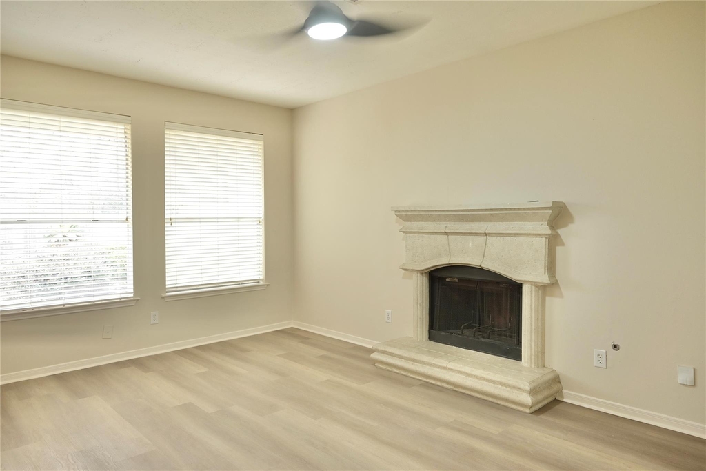 23902 Spring Way Drive - Photo 18