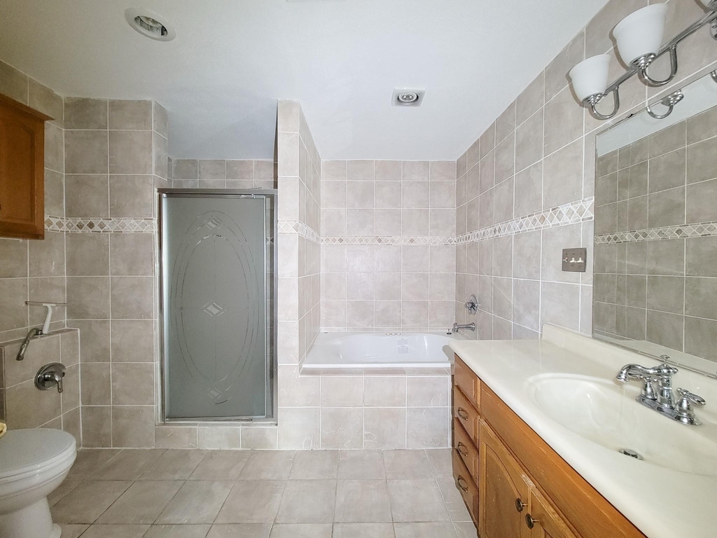 10811 Richmond Avenue - Photo 19
