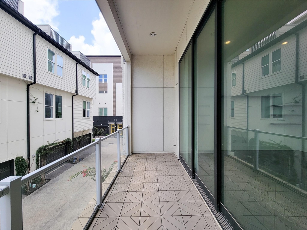 9 N St Charles Street - Photo 7