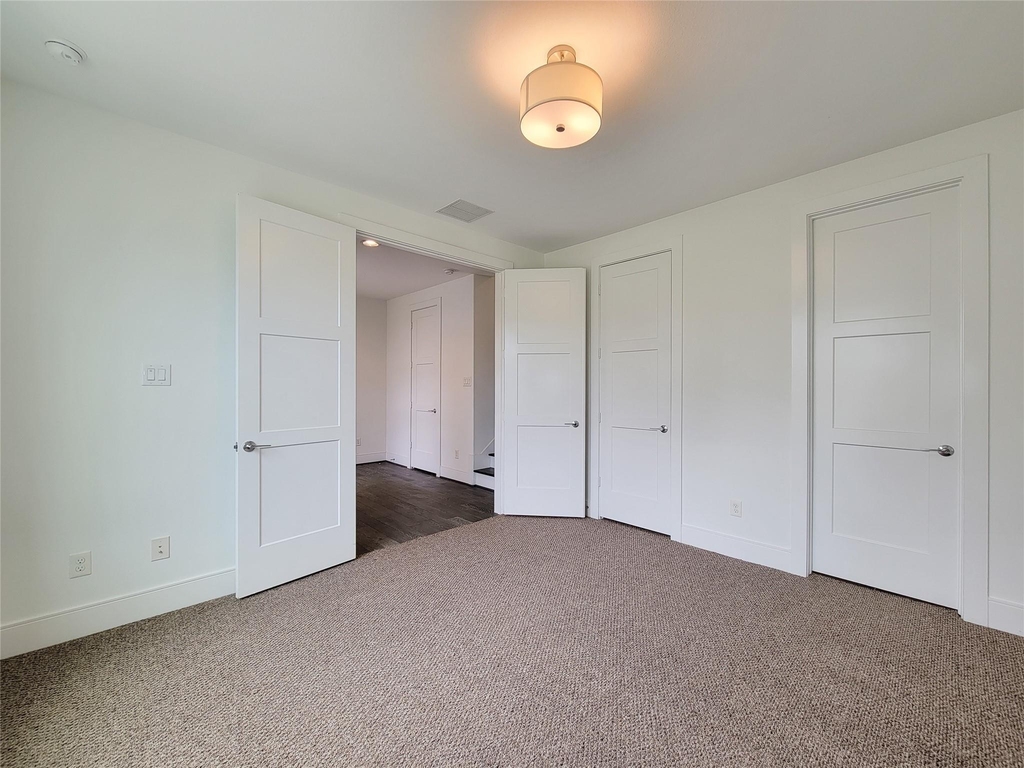 9 N St Charles Street - Photo 3