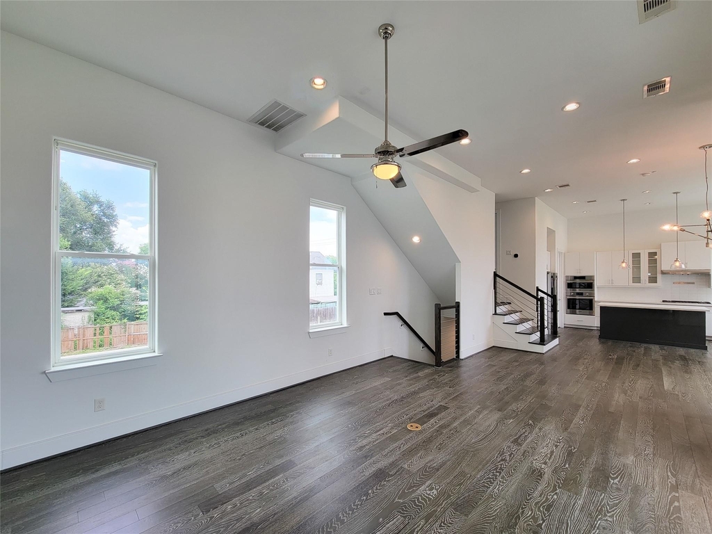 9 N St Charles Street - Photo 11