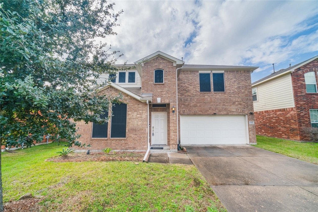 1315 Squire Drive - Photo 0