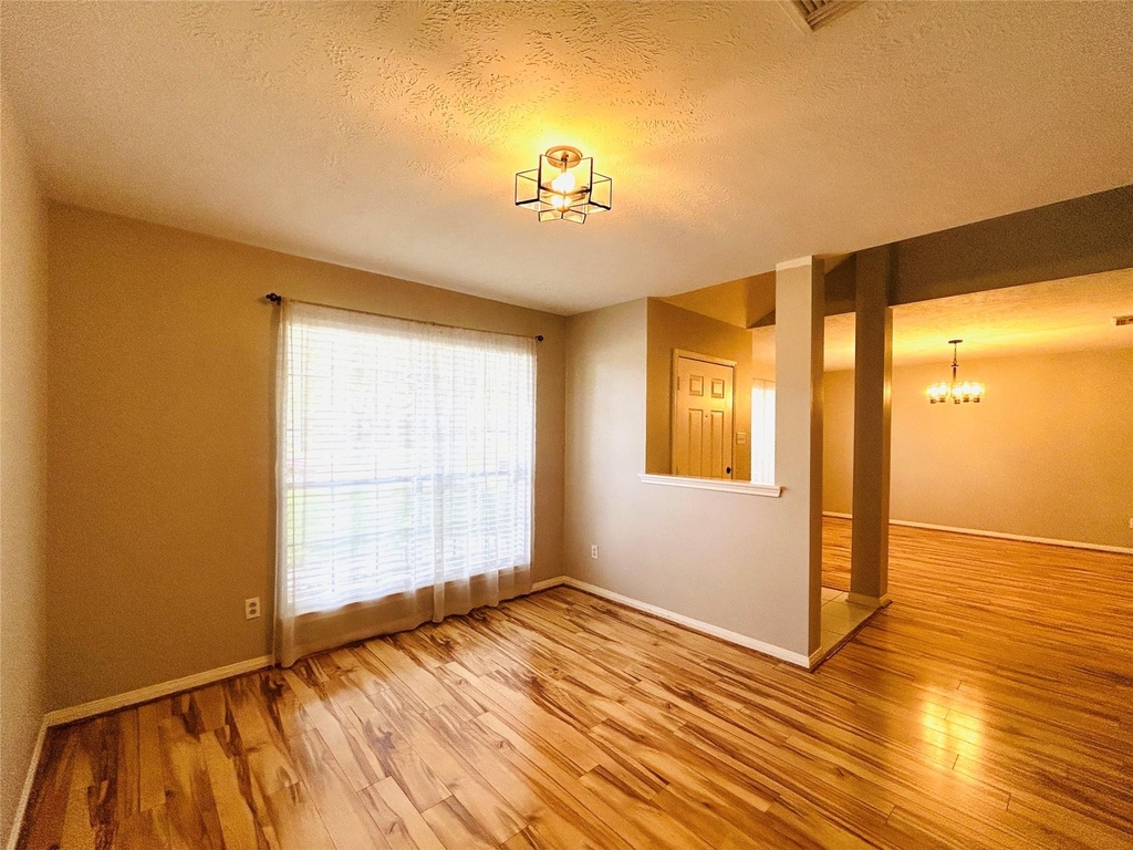 1404 Helmsley Drive - Photo 5