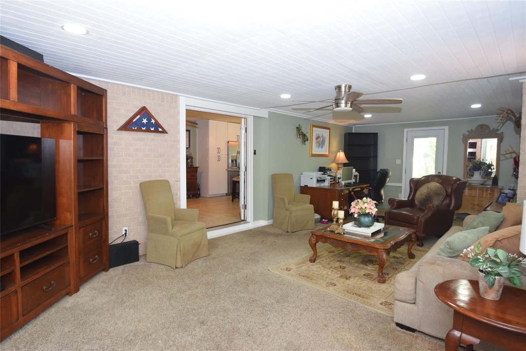 1954 Heights Drive - Photo 15