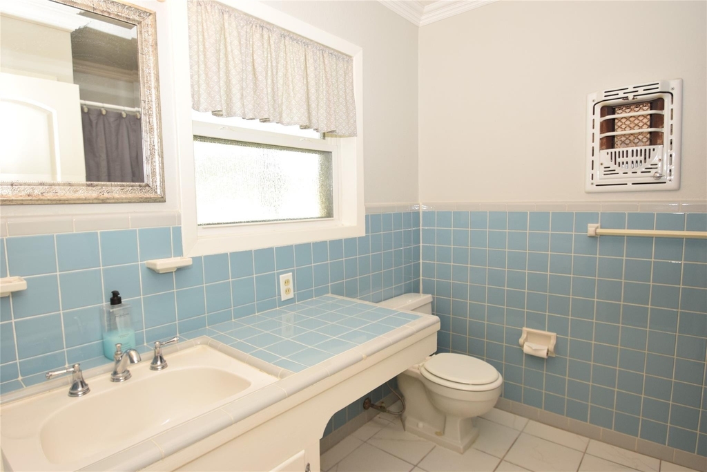 1954 Heights Drive - Photo 18