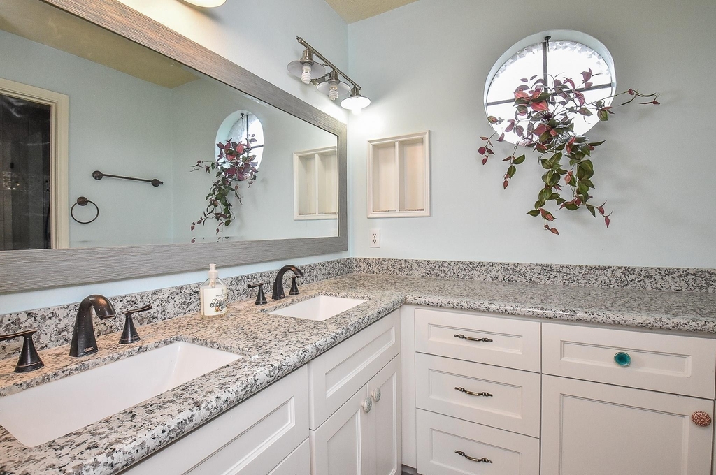 800 Country Place Drive - Photo 16