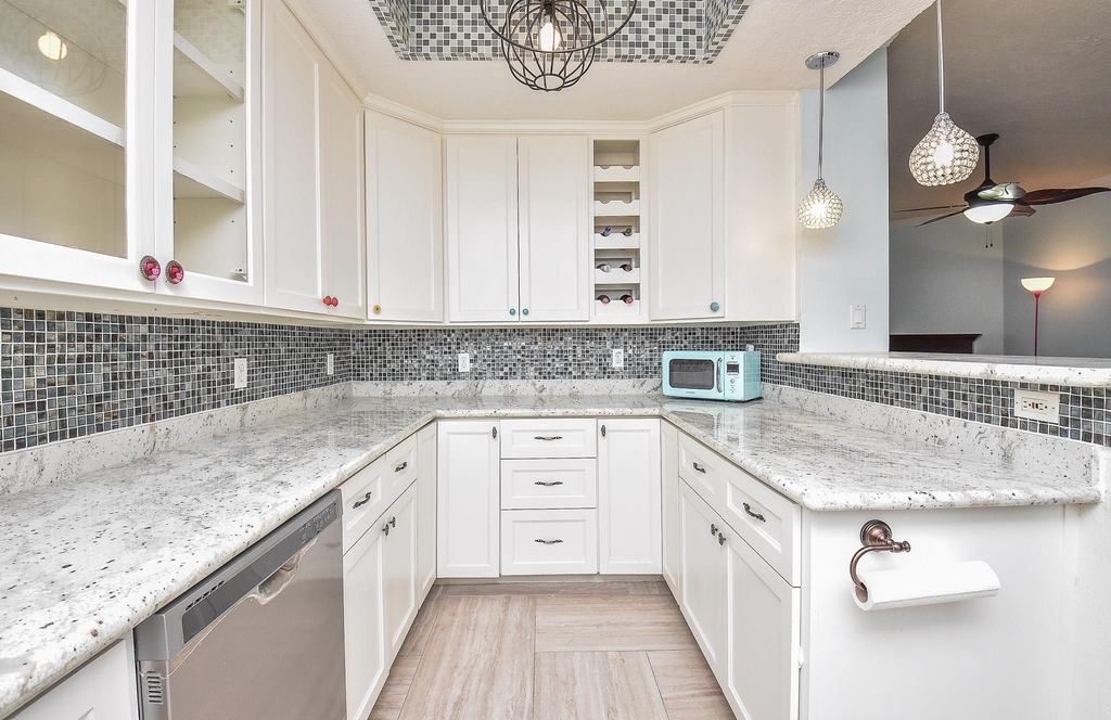 800 Country Place Drive - Photo 8