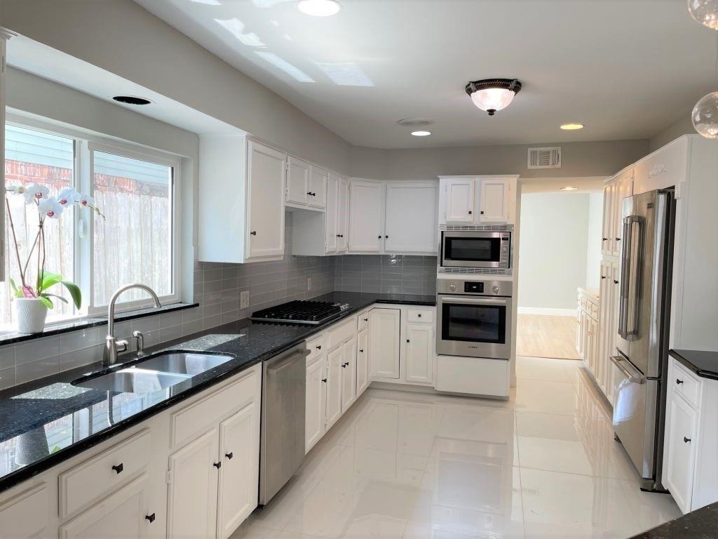 3605 Plumb Street - Photo 9