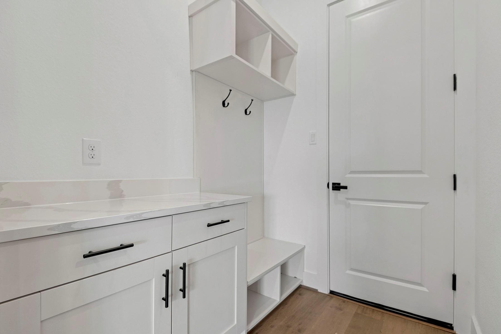 1911 Drover Lane - Photo 9