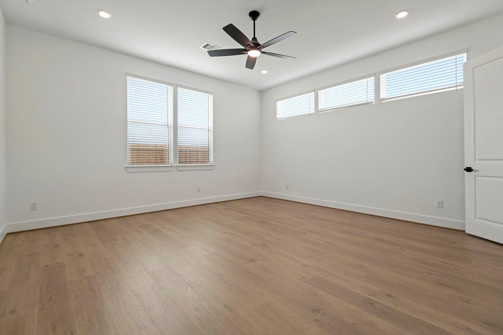 1911 Drover Lane - Photo 12