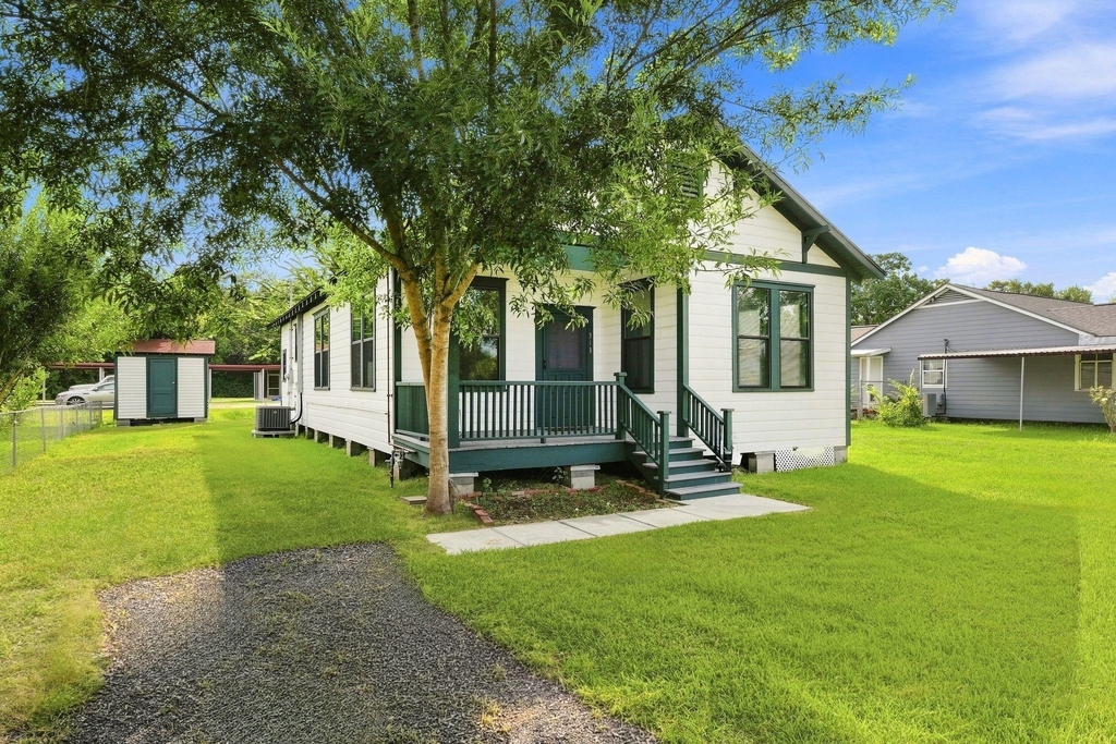 313 S Blackwell Street - Photo 1