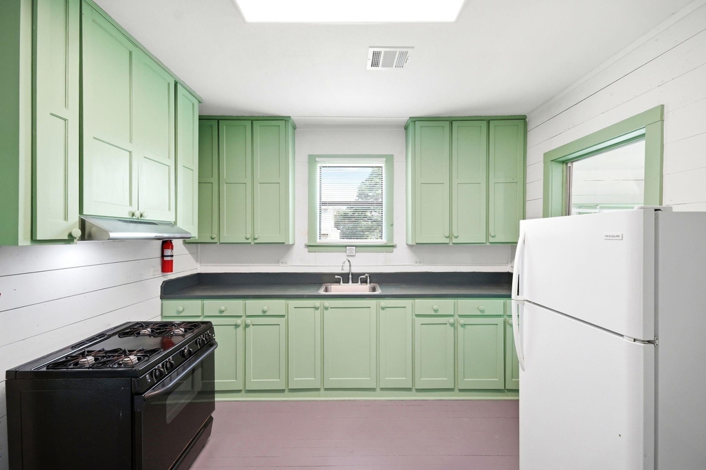 313 S Blackwell Street - Photo 16