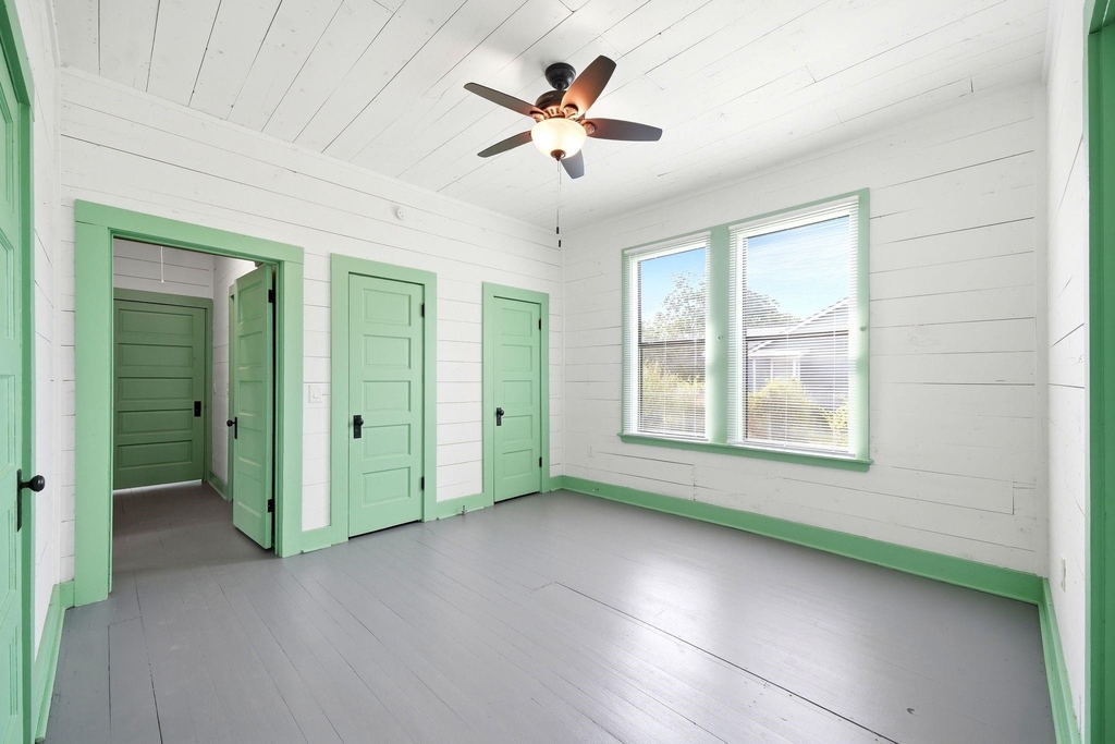 313 S Blackwell Street - Photo 9