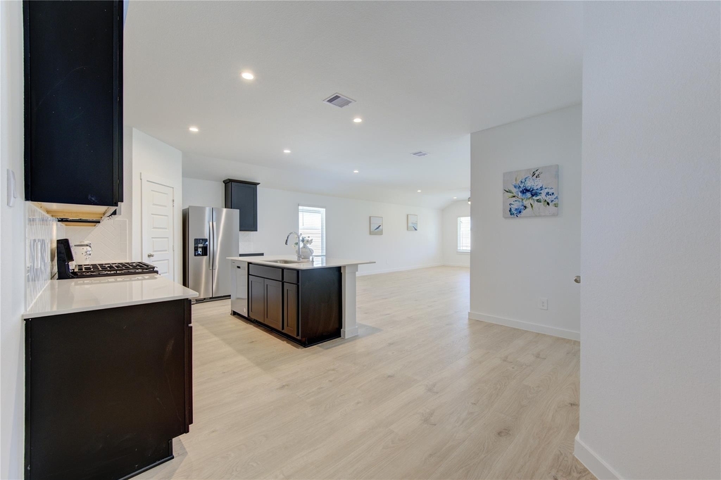 8038 Tropea Drive - Photo 10