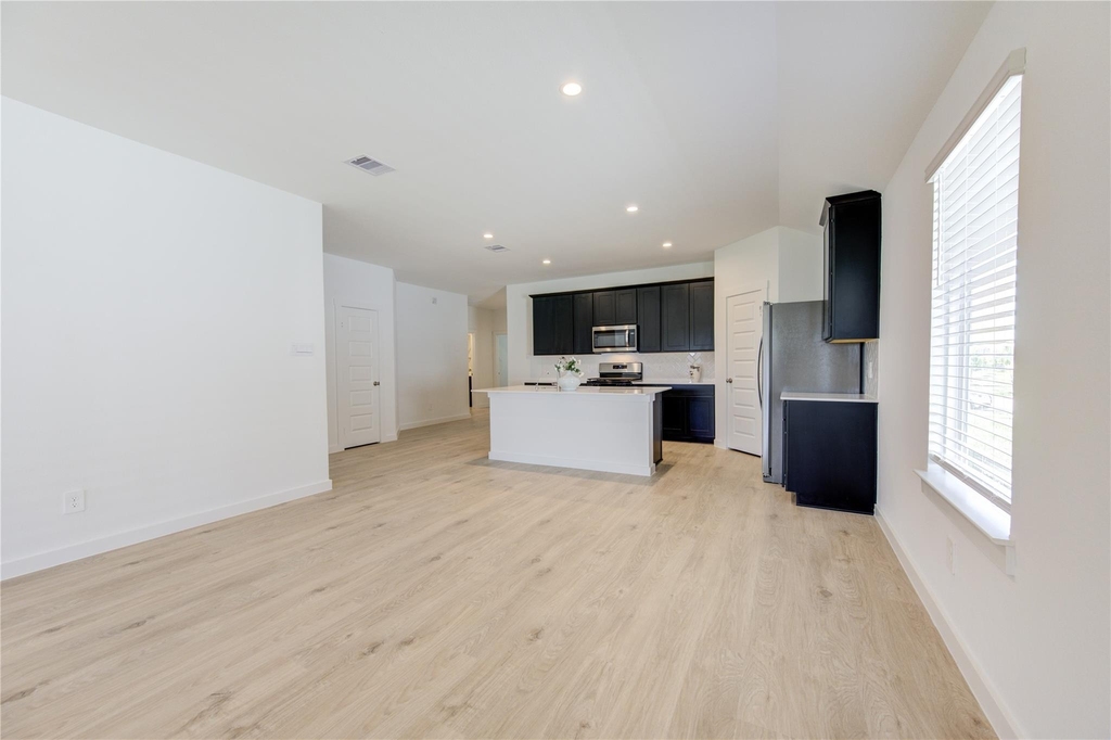 8038 Tropea Drive - Photo 21