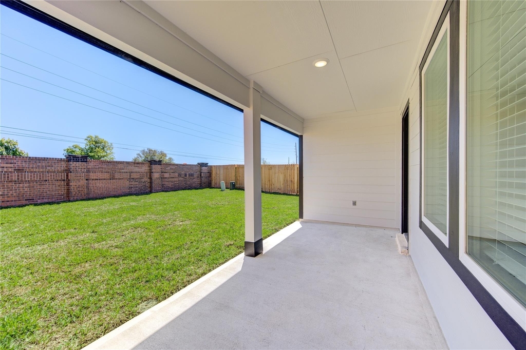 8038 Tropea Drive - Photo 32