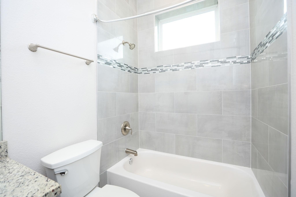 2212 Stuart Street - Photo 10