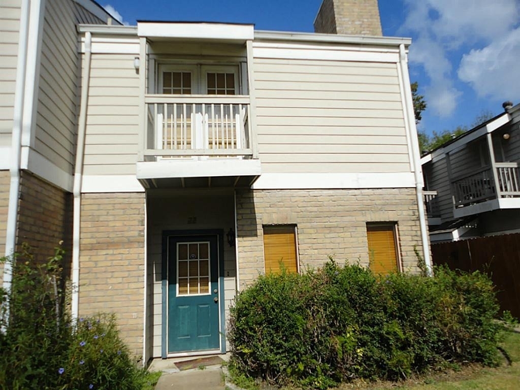 11710 Southlake Drive - Photo 0