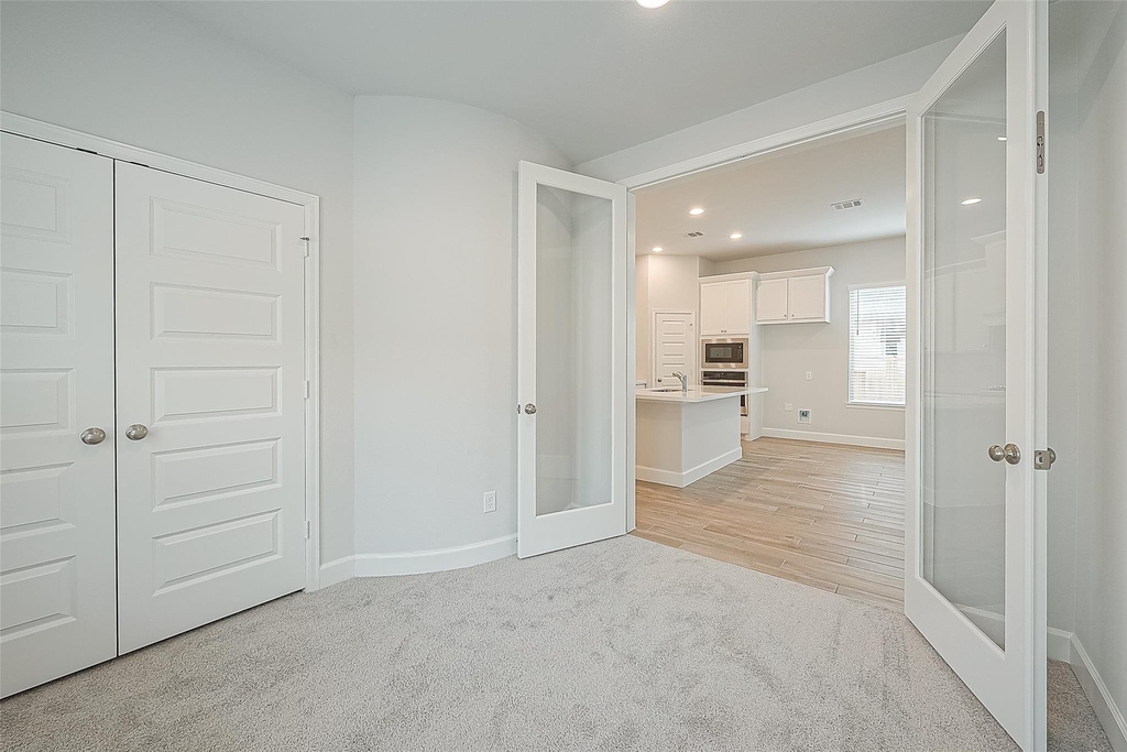 213 Mccrea Court - Photo 8