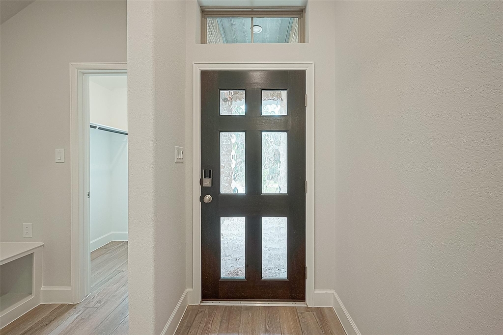 213 Mccrea Court - Photo 3
