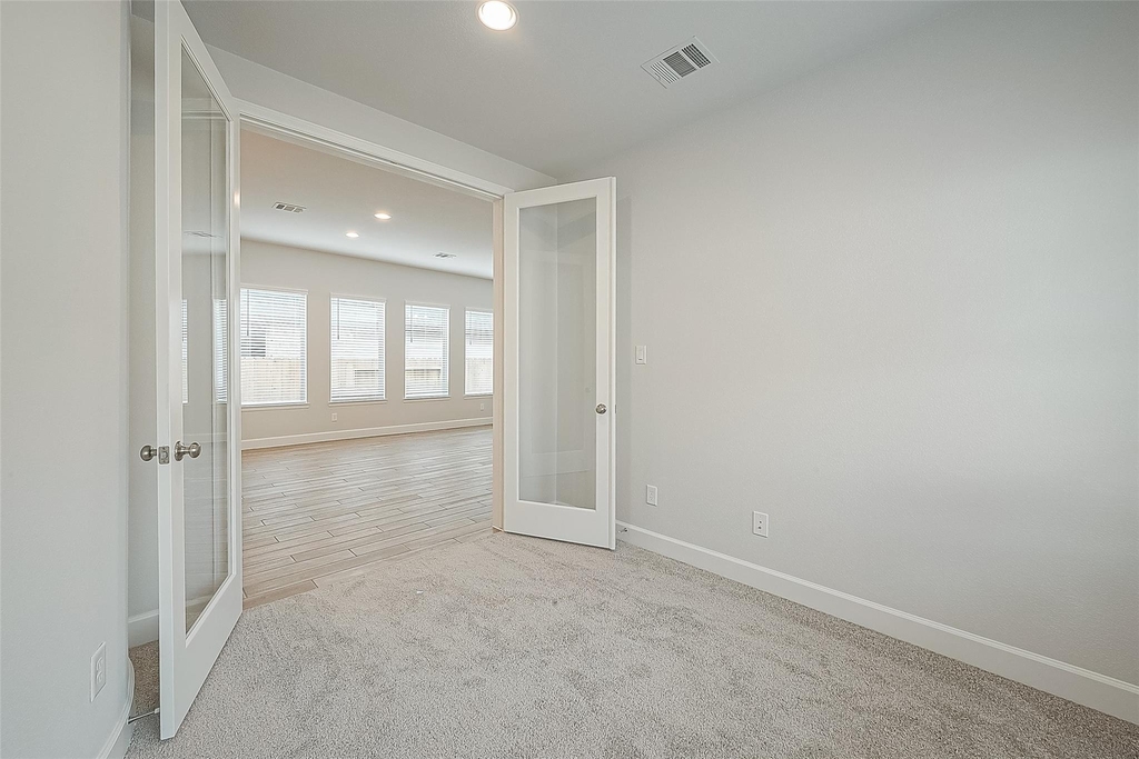 213 Mccrea Court - Photo 7