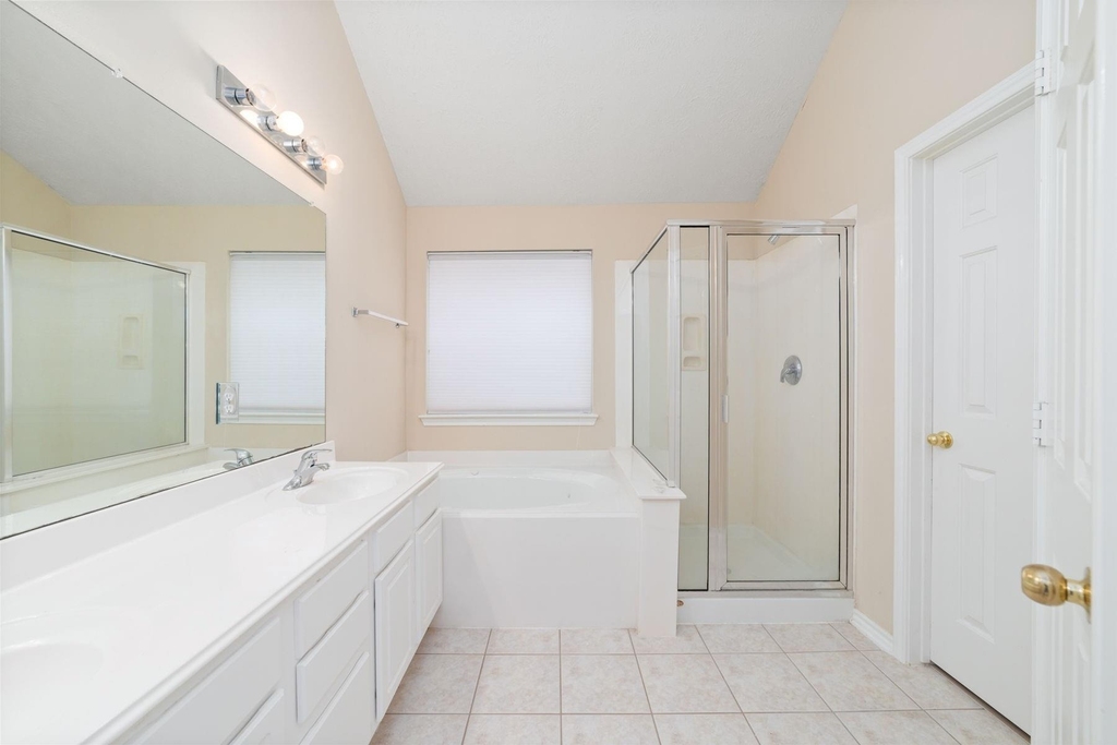 20511 Bouganvilla Blossom Ln Lane - Photo 19