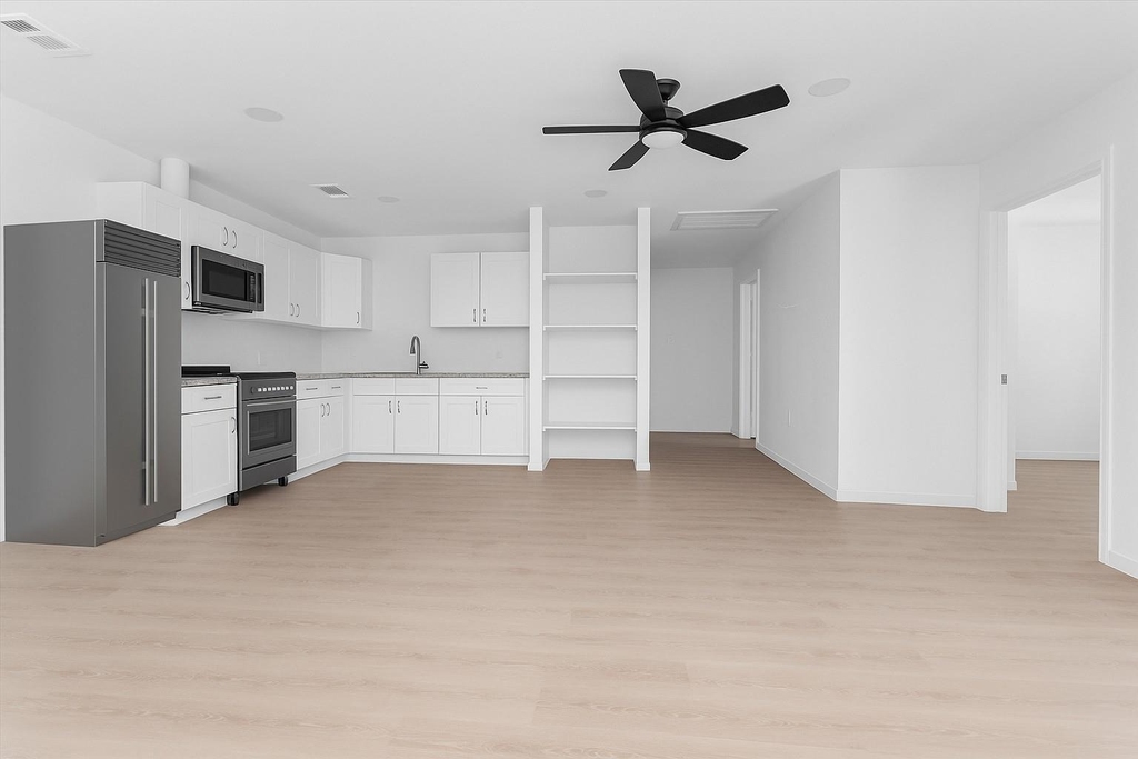 16016 Green Manor Drive - Photo 0