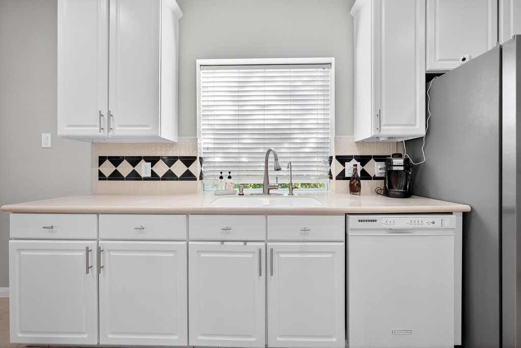 18502 Berry Leaf Court - Photo 6